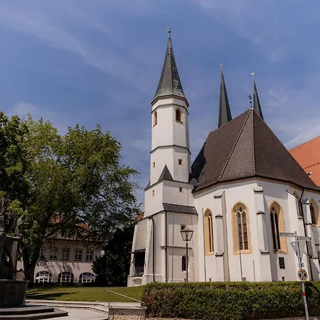 C4S Come4Stay Altoetting - 3-Zi Whg I Zentrale Lage I Parkplatz I Balkon I Wifi I Smarttv I 1 Kingsize, 1 Queensize Bett I Office Arbeitsplatz I Wohnbereich Mit Couch Und Essbereich I Voll Ausgestattete Kueche I Nespresso Exterior foto