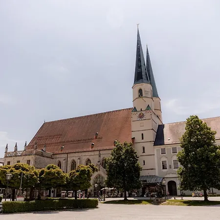 C4S Come4Stay Altoetting - 3-Zi Whg I Zentrale Lage I Parkplatz I Balkon I Wifi I Smarttv I 1 Kingsize, 1 Queensize Bett I Office Arbeitsplatz I Wohnbereich Mit Couch Und Essbereich I Voll Ausgestattete Kueche I Nespresso Exterior foto