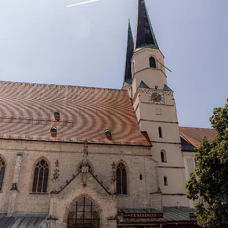 C4S Come4Stay Altoetting - 3-Zi Whg I Zentrale Lage I Parkplatz I Balkon I Wifi I Smarttv I 1 Kingsize, 1 Queensize Bett I Office Arbeitsplatz I Wohnbereich Mit Couch Und Essbereich I Voll Ausgestattete Kueche I Nespresso Exterior foto