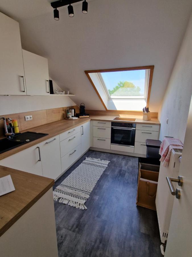 C4s Come4stay - 3-zi Whg I Zentrale Lage I Parkplatz I Balkon I Wifi I Smarttv I 1 Kingsize, 1 Queensize Bett I Office Arbeitsplatz I Wohnbereich Mit Couch Und Essbereich I Voll Ausgestattete Kueche I Nespresso * Altötting