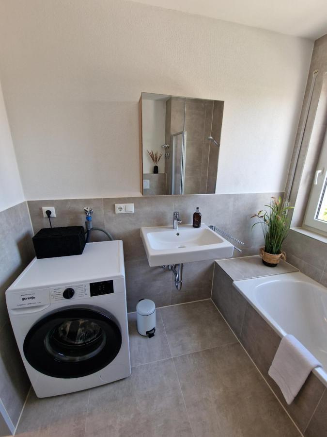 C4s Come4stay - 3-zi Whg I Zentrale Lage I Parkplatz I Balkon I Wifi I Smarttv I 1 Kingsize, 1 Queensize Bett I Office Arbeitsplatz I Wohnbereich Mit Couch Und Essbereich I Voll Ausgestattete Kueche I Nespresso *