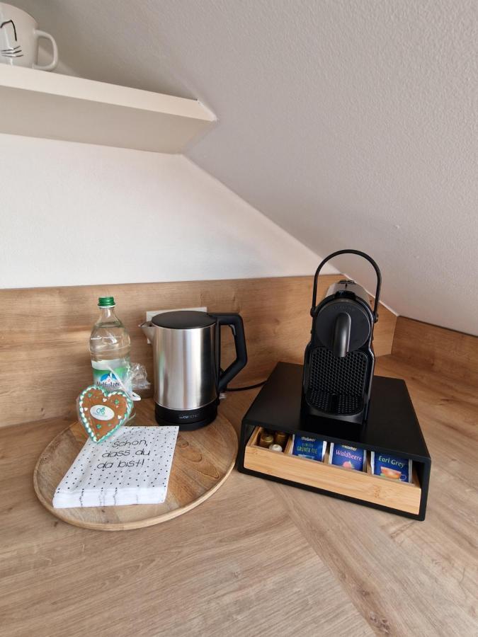 C4s Come4stay - 3-zi Whg I Zentrale Lage I Parkplatz I Balkon I Wifi I Smarttv I 1 Kingsize, 1 Queensize Bett I Office Arbeitsplatz I Wohnbereich Mit Couch Und Essbereich I Voll Ausgestattete Kueche I Nespresso * Altötting
