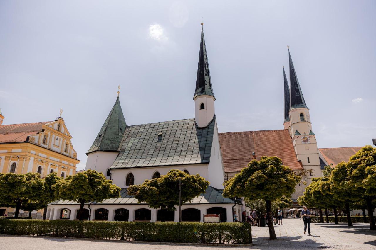 C4s Come4stay - 3-zi Whg I Zentrale Lage I Parkplatz I Balkon I Wifi I Smarttv I 1 Kingsize, 1 Queensize Bett I Office Arbeitsplatz I Wohnbereich Mit Couch Und Essbereich I Voll Ausgestattete Kueche I Nespresso Apartment