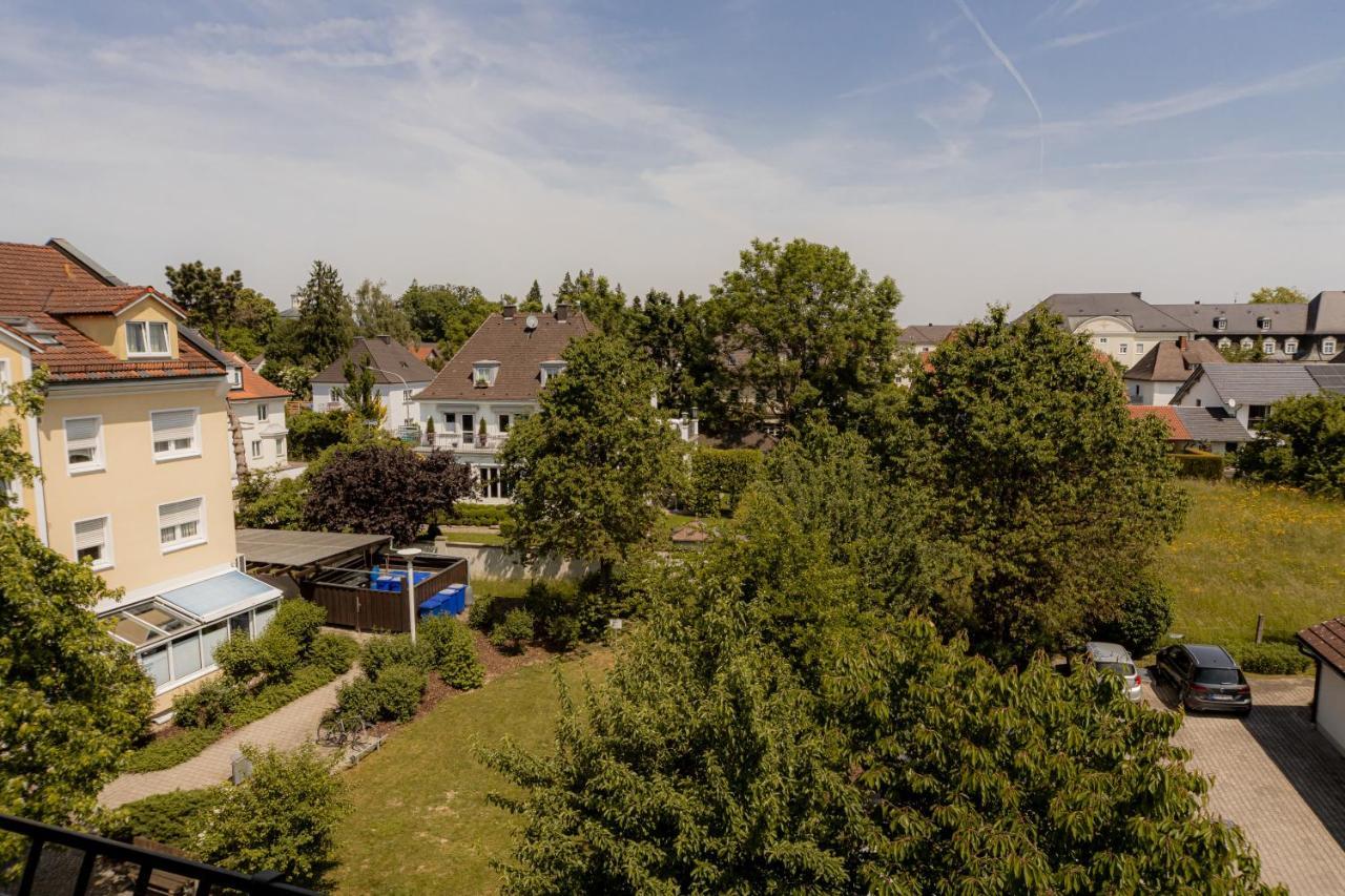 C4s Come4stay - 3-zi Whg I Zentrale Lage I Parkplatz I Balkon I Wifi I Smarttv I 1 Kingsize, 1 Queensize Bett I Office Arbeitsplatz I Wohnbereich Mit Couch Und Essbereich I Voll Ausgestattete Kueche I Nespresso *